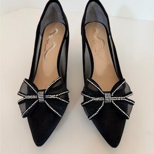 Nina Black Pointed Toe Heels with Rhinestone Bow Accent Size 8
